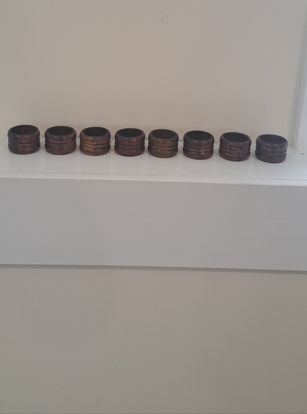 Set Of 8 Vtg. Wooden Grandpacore Retro Boho Grannycore Classic Napkin Rings.